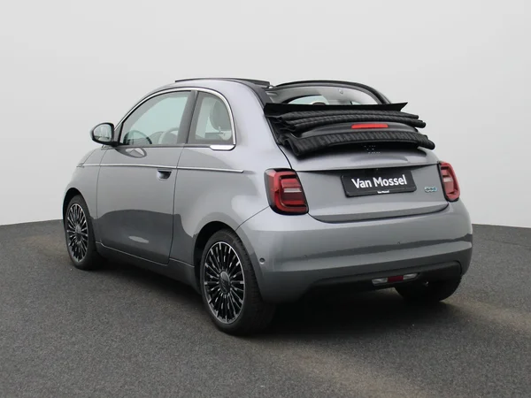 Fiat 500e (2023) — foto 12 van 39