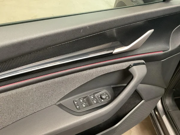 SKODA Kodiaq (2025) — foto 7 van 23