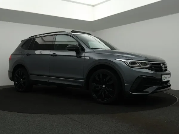 Volkswagen Tiguan Allspace (2024) — foto 23 van 35