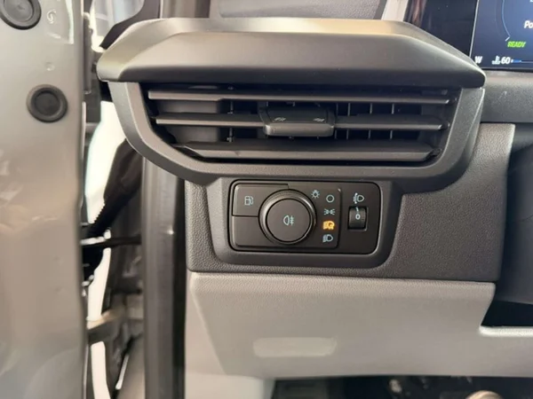 Ford Transit Custom — foto 16 van 23