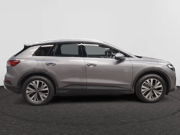AUDI Q4 e-tron (2025) — foto 12 van 16