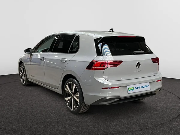VOLKSWAGEN Golf VIII (2025) — foto 3 van 7