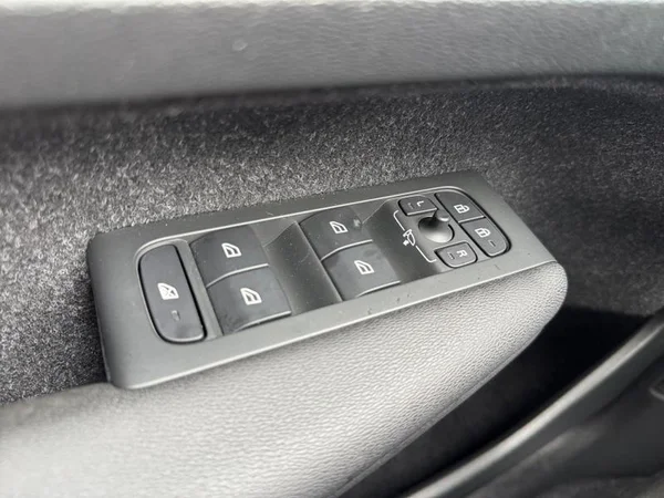 VOLVO XC40 (2020) — foto 8 van 29