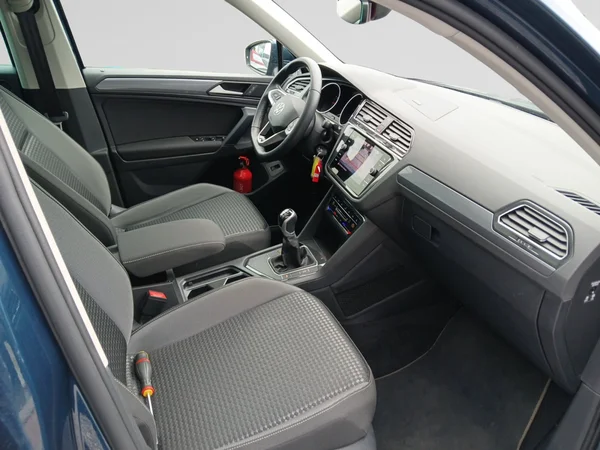VOLKSWAGEN Tiguan (2023) — foto 5 van 19