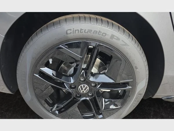 VOLKSWAGEN Passat SW (2026) — foto 16 van 24