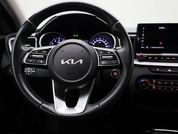 Kia Ceed Sportswagon (2023) — foto 39 van 41