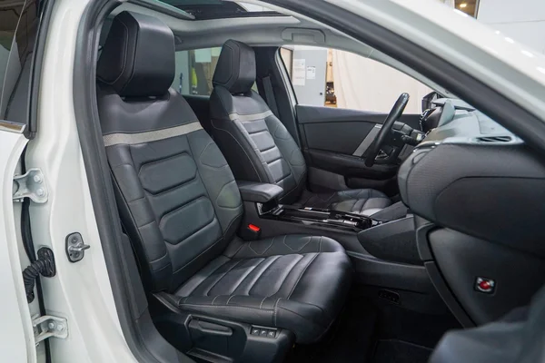 Citroen E-C4 X (2023) — foto 7 van 50