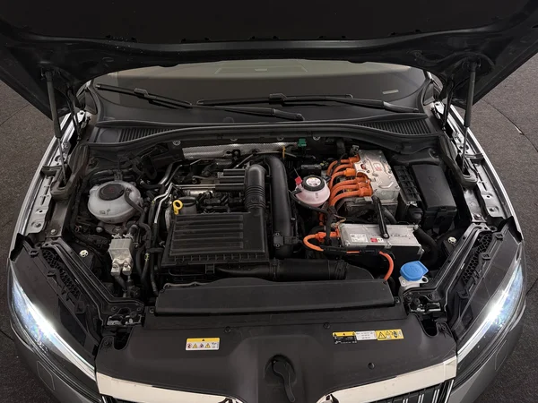 SKODA Superb (2023) — foto 6 van 31