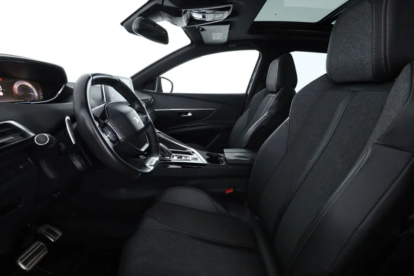 Peugeot 3008 (2018) — foto 16 van 16