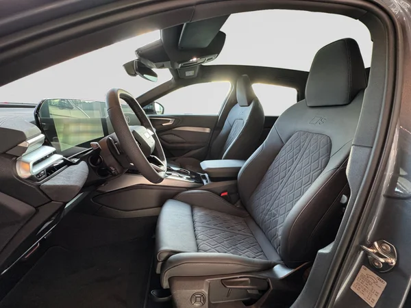 AUDI A5 Avant e-hybrid (PHEV) (2025) — foto 6 van 8