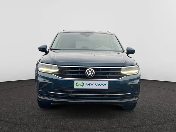 VOLKSWAGEN Tiguan (2023) — foto 11 van 17
