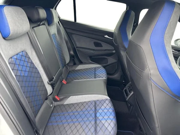 VOLKSWAGEN Golf VIII R (2025) — foto 8 van 33