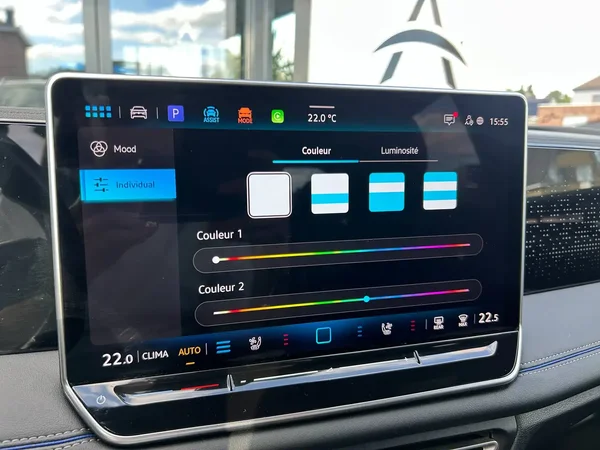 Volkswagen Tiguan (2024) — foto 10 van 30