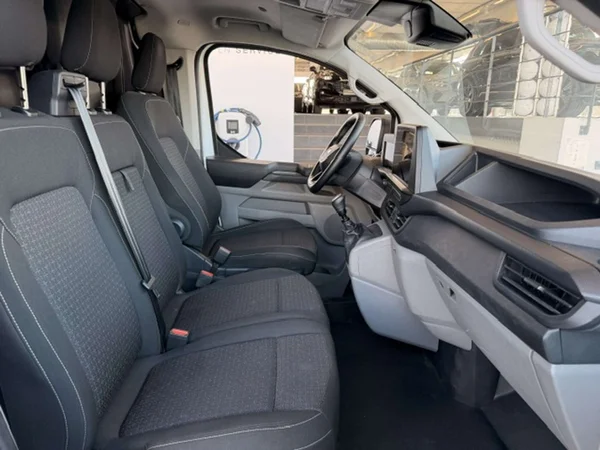 Ford Transit Custom (2025) — foto 2 van 20