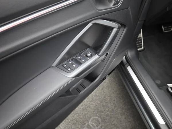 AUDI Q3 (2023) — foto 6 van 23