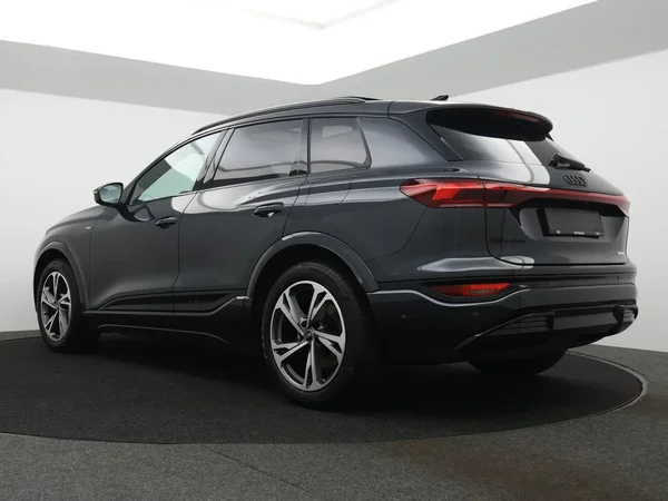 Audi Q6 e-tron (2026) — foto 2 van 33
