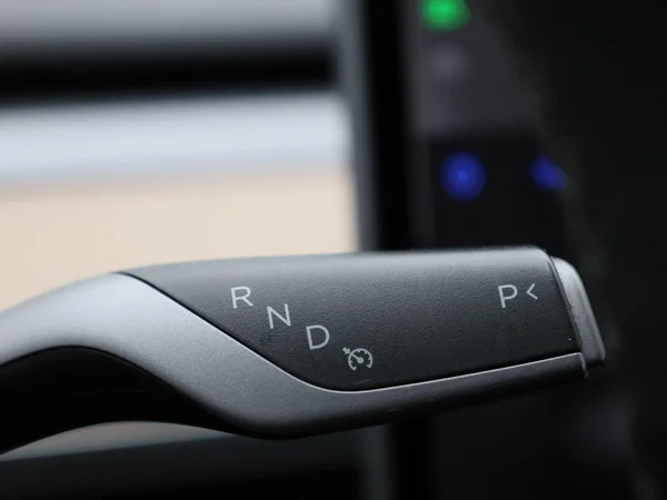 Tesla Model Y (2023) — foto 14 van 43