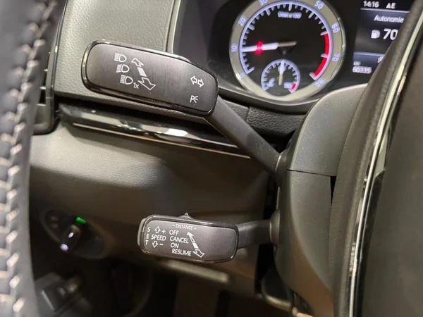 SKODA Karoq (2021) — foto 13 van 33