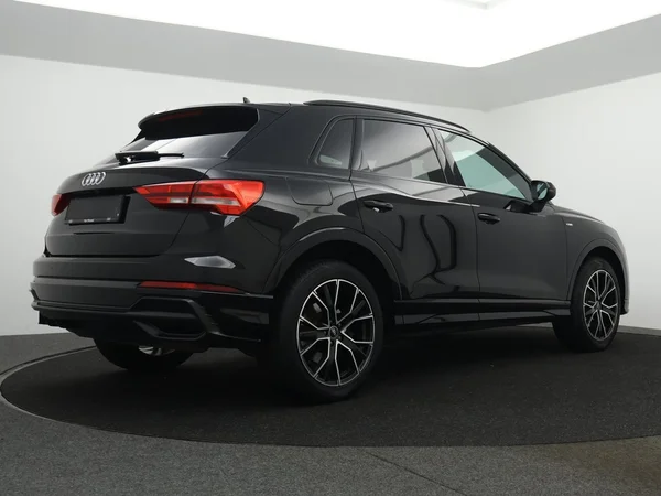 AUDI Q3 PHEV (2022) — foto 2 van 24
