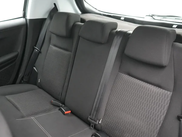 PEUGEOT 208 (2016) — foto 2 van 21
