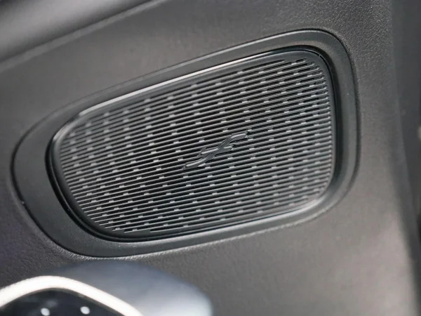 Mercedes-Benz GLC (2025) — foto 31 van 54