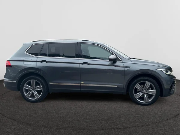 VOLKSWAGEN Tiguan Allspace Dsl (2023) — foto 21 van 24
