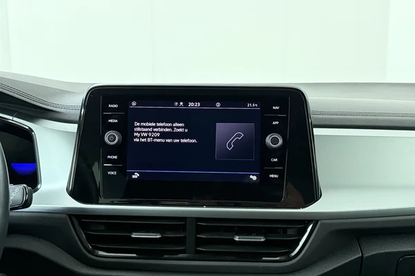 Volkswagen T-Roc (2023) — foto 3 van 19