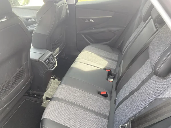 Peugeot 3008 (2019) — foto 5 van 22