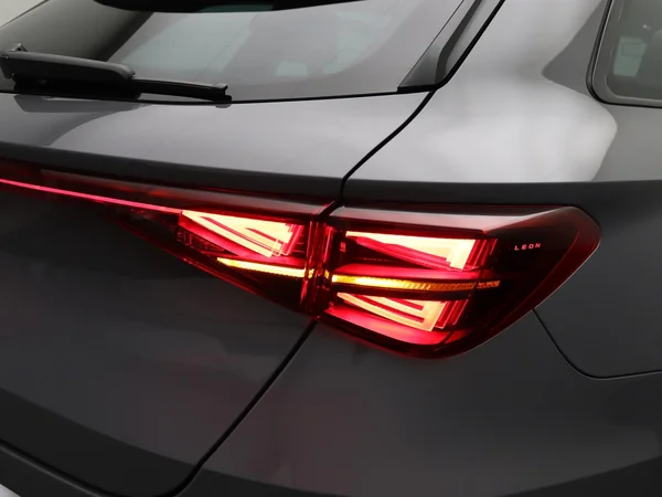 CUPRA Leon ST (2025) — foto 10 van 19