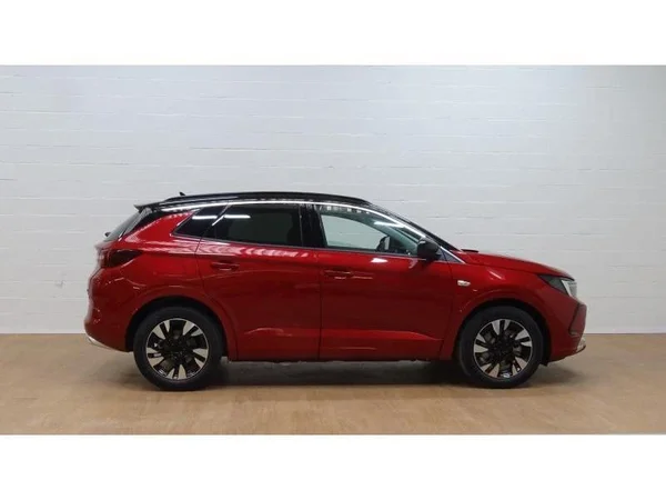 Opel Grandland (2023) — foto 17 van 18