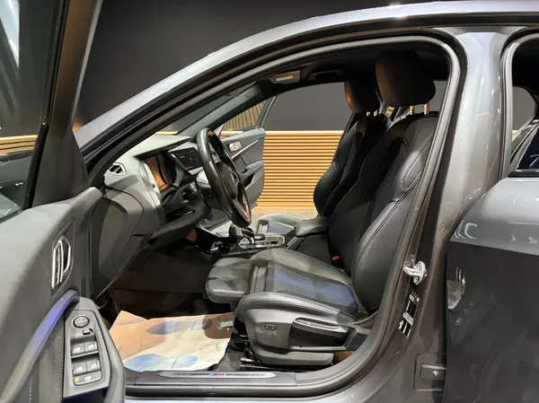 Bmw 116 (2020) — foto 23 van 25