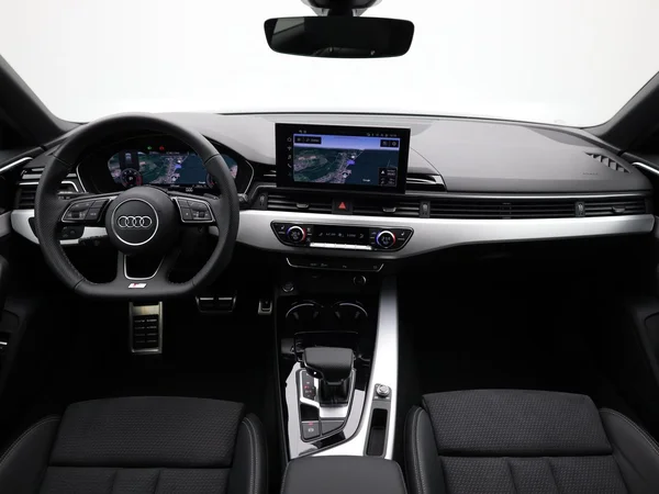 AUDI A4 Avant Dsl (2024) — foto 23 van 24