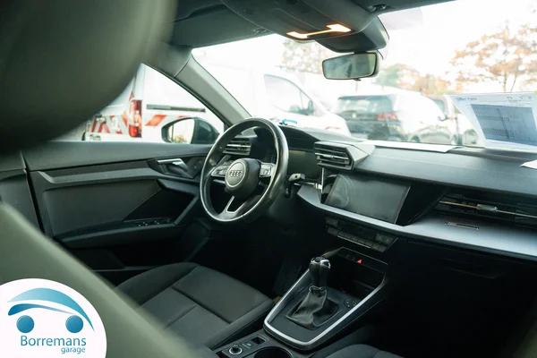 Audi A3 (2023) — foto 16 van 47
