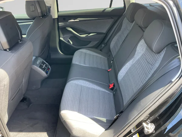SKODA Superb (2024) — foto 4 van 20