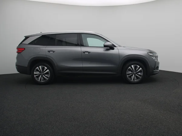 SKODA Kodiaq (2025) — foto 2 van 17