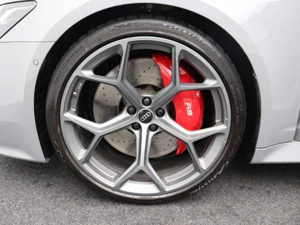 Audi RS6 (2024) — foto 25 van 27