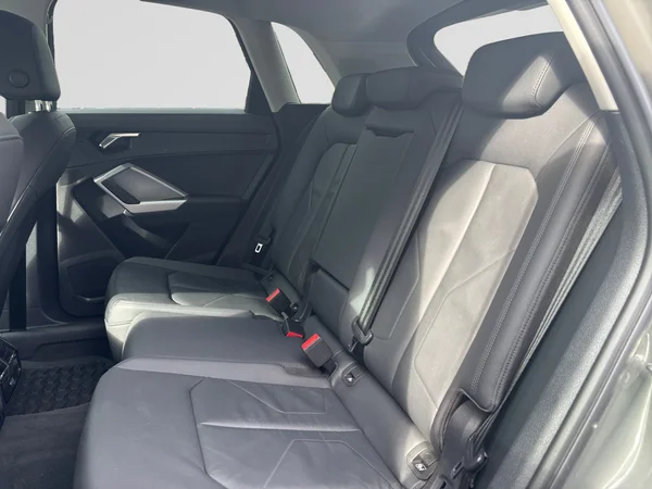 AUDI Q3 (2022) — foto 2 van 18