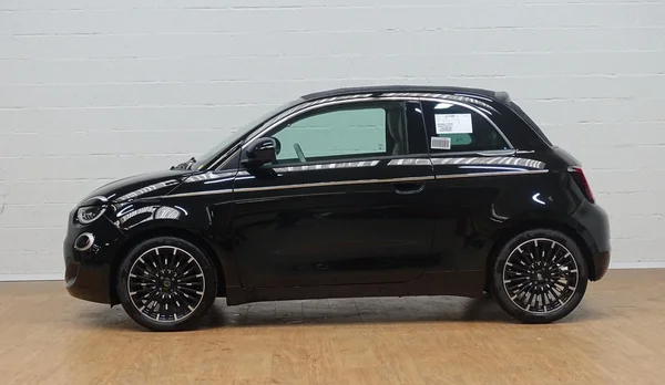 Fiat 500C (2026) — foto 23 van 24