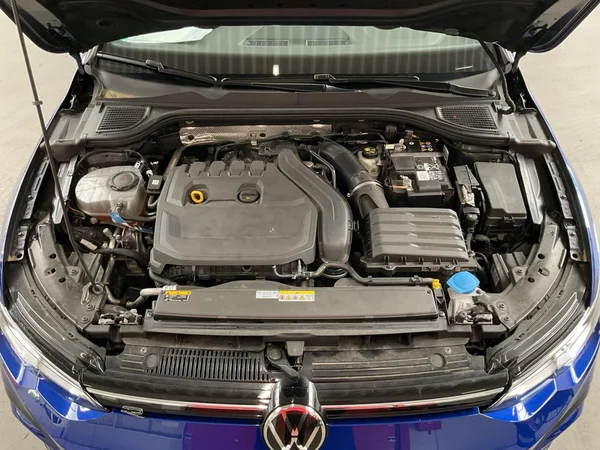 VOLKSWAGEN Golf VIII SW (2024) — foto 14 van 23