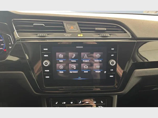 Volkswagen Touran (2024) — foto 5 van 28