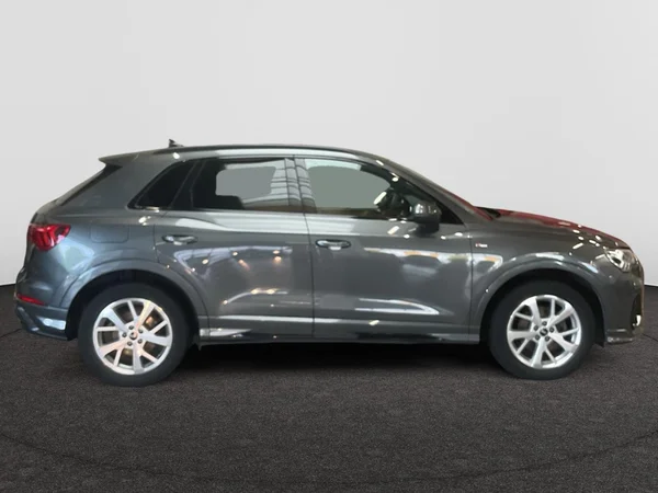 AUDI Q3 (2022) — foto 21 van 24