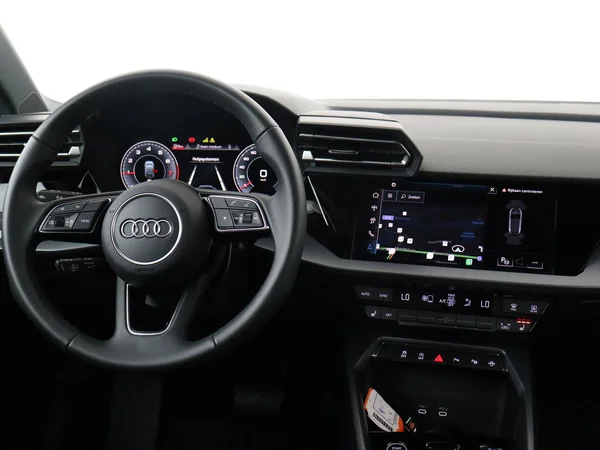 AUDI A3 Sportback (2025) — foto 16 van 18