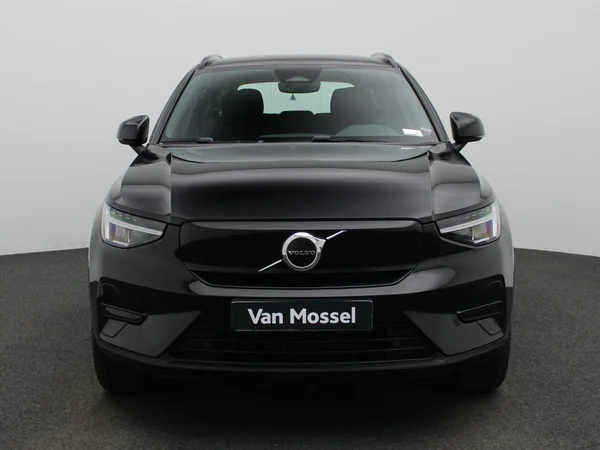 Volvo XC40 (2023) — foto 23 van 46