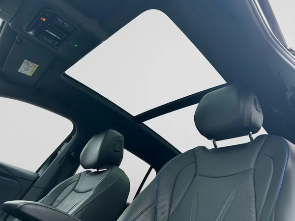 VOLKSWAGEN Tiguan (2024) — foto 13 van 14