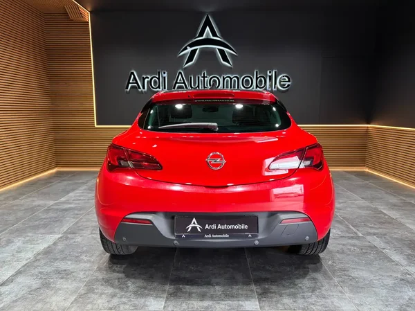 Opel Astra (2017) — foto 16 van 20