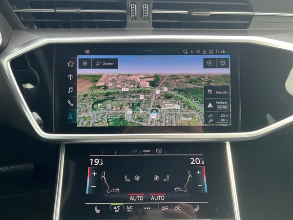 AUDI A6 Avant PHEV (2024) — foto 14 van 24