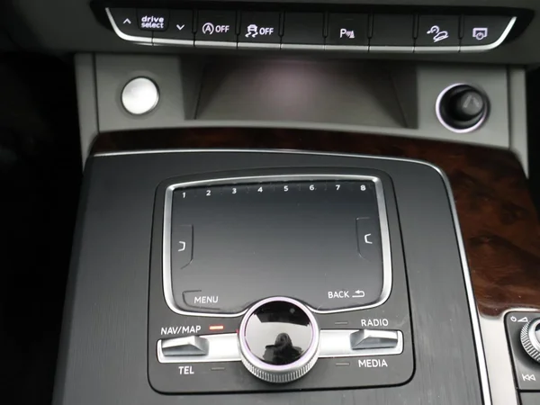 AUDI Q5 (2017) — foto 10 van 28