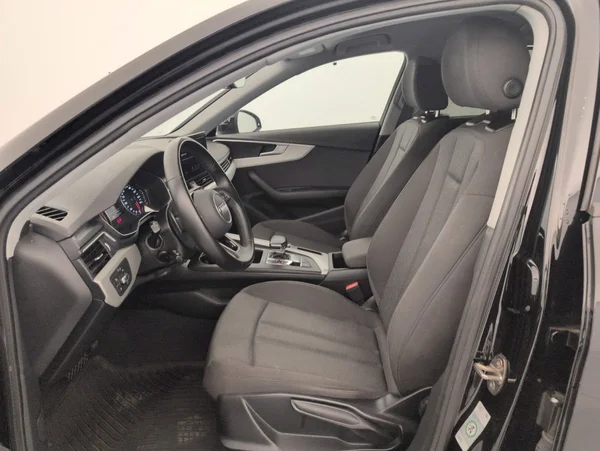 Audi A4 sw (2022) — foto 8 van 35