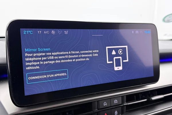 Jeep E-Avenger (2023) — foto 14 van 44