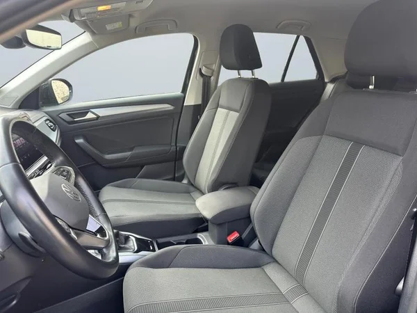 VOLKSWAGEN T-Roc (2022) — foto 23 van 24